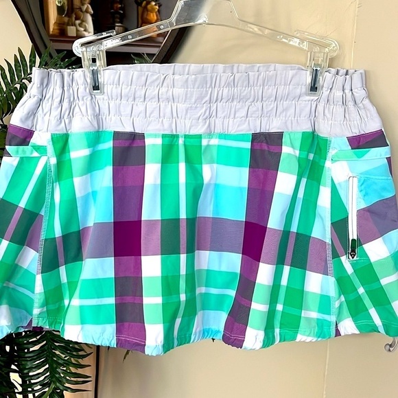 Lululemon Foxy Plaid Tracker Skort Short Green Purple RARE HTF Size 8 Activewear - Picture 7 of 16